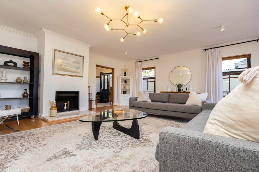 3 Bedroom Property for Sale in Sea Point Western Cape